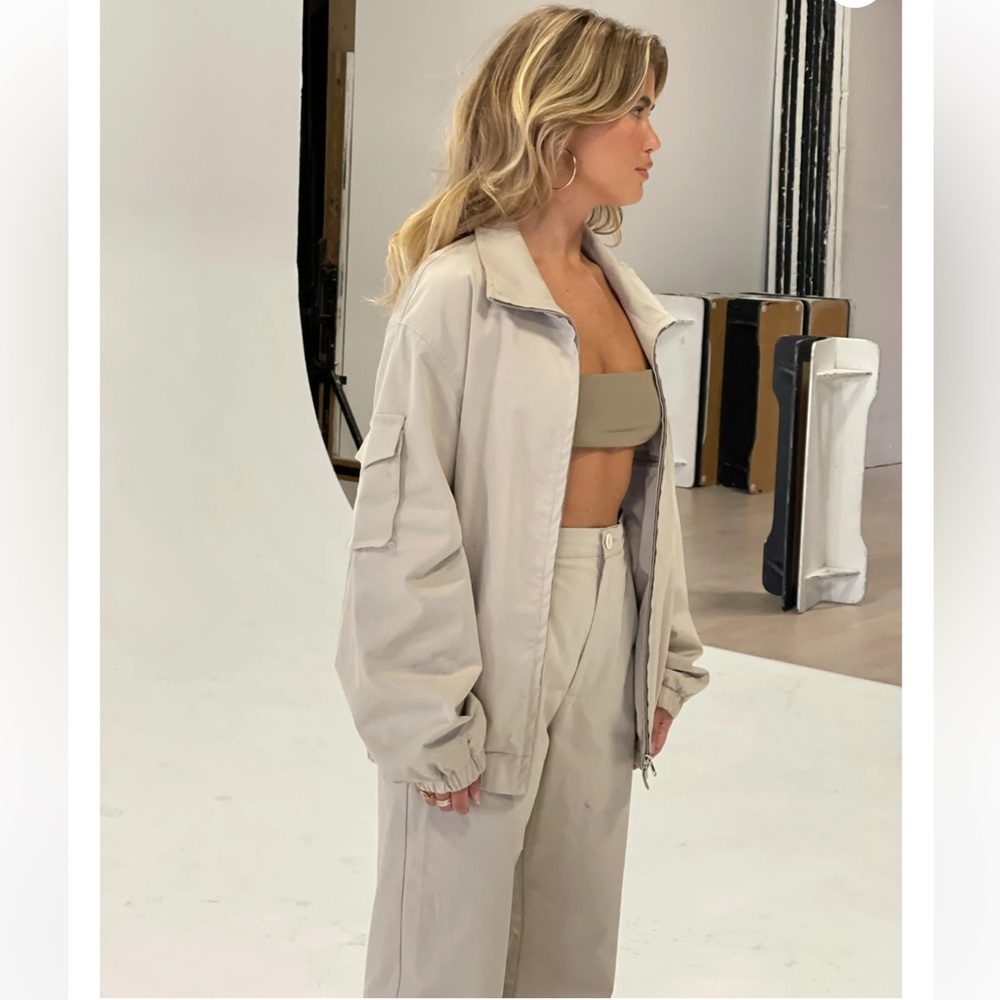 Djerf Avenue Cotton On the Go Jacket Sand